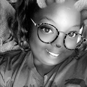 Meet your Posher, Nika